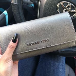 Michael Kors Jet Set Saffiano Wallet Nickel